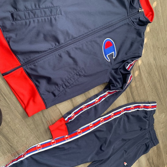 vintage Champion Tracksuit in Navy blue & red - Picture 2 of 3